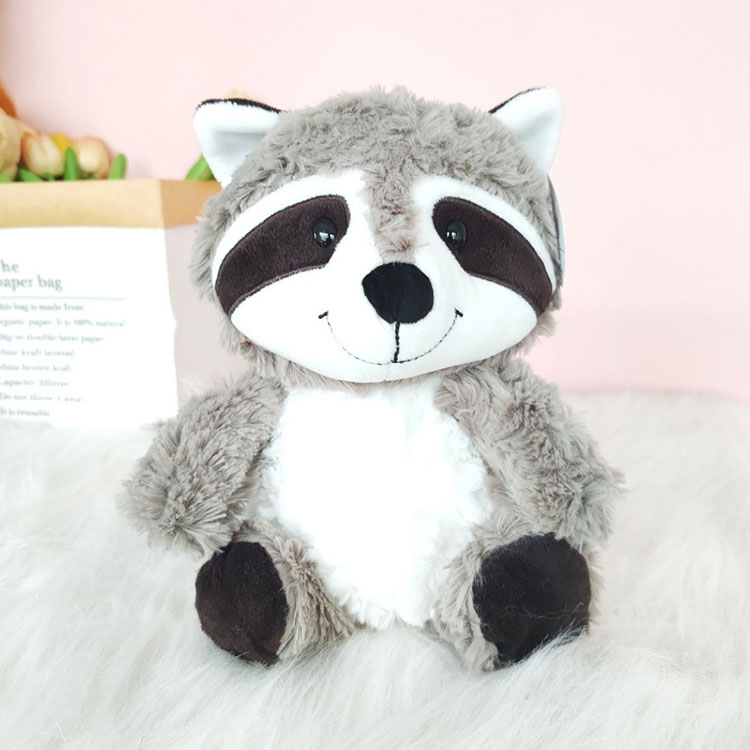 لعبة الراكون القطيفة بذيل كبير منفوش